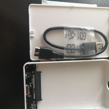 CAJITA ADAPTADOR PARA DISCOS DUROS. CAJITA ADAPTADOR PARA DISCOS DUROS. - 2/3