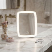 Espejo de maquillaje con luz LED - Img 57638788