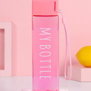 Botella de agua color rosa solo en Pava’s shop - Img 45281533