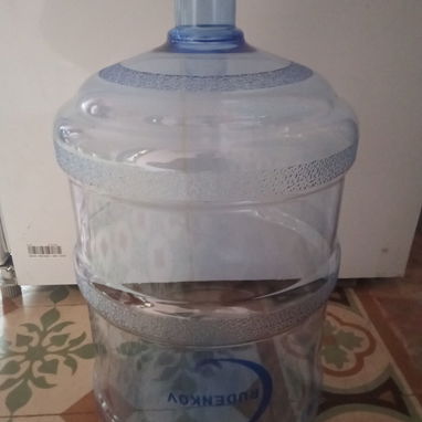 Pomos o botellones plásticos de 20 litros nuevos con tapa. ACEPTO TRANSFERENCIA! - 2/3