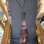 Pantalones de mujer vestir trngo tengo tallas grandes y chiquitas  en 2500$ Son de pacas  tengo de hilos, mezclilla  ect - Img 55740680