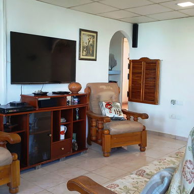 En el reparto Modelo - Img 121492027