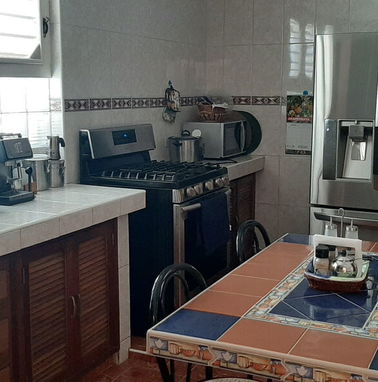EXCLUSIVA PROPIEDAD DE DOS PISOS CON VISTAS ENTRE LA MARINA HEMINGWAY Y EL CLUB HAVANA  CON VISTAS - Img 50192929