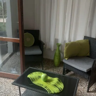Se vende casa independiente con piscina, garaje con permiso de renta con superficie de500m² - Img 118277517