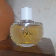 Perfume bliss de farmasi - Img 55863987
