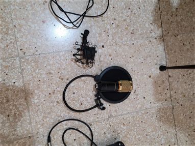 BM800 Micrófono con cable, condensador y brazo para estudio - Img 66455734