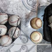 Vendo set de beisbol \ pelota (Guante y Pelotas) - Img 46069826