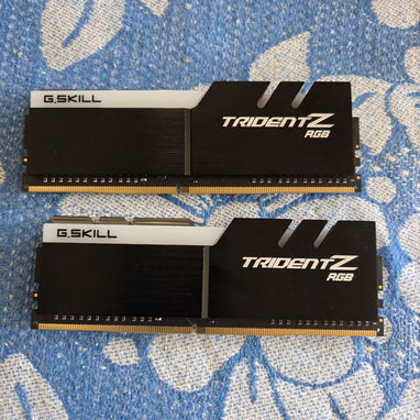 Ram ddr4 rgb 16gb 8x2 3200 bus - Img 124454226