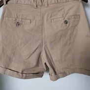 Short H&M talla 30, nuevo, traído de USA - Img 57876132