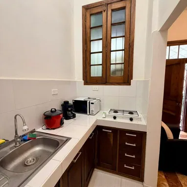 🏠 Apartamento de Renta Habana Vieja. Cerca De La Avenida del Puerto. Wifi incluído. Lavadora y otros electrodomésticos - Img 115979151