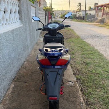 Moto Eléctrica - 4/10