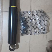 Vendo Amortiguadores delanteros y traseros de lada - Img 55267676