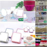 Variedad de productos de maquillaje - Img 56117209