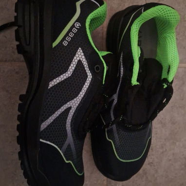 Vendo un par de Tenis muy fuertes con casquillo en la puntera. Nuevo - 2/2