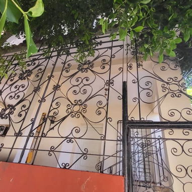 Venta de Casa Biplanta en Playa (cerca de 44 y 15)✨ - 2/10