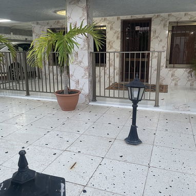 Mansión de lujo con piscina de recirculacion a solo 2 cuadras de la playa - Img 120519756