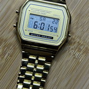 Reloj dorado para hombre, mujer , unisex, estilo Casio. - Img 55406774