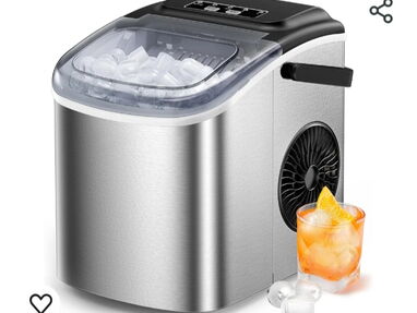 Maquina de hacer hielo. Nueva en su caja - Img main-image
