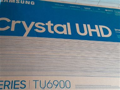 Tv Samsung 65 pulgadas. Modelo  UN65TU6900P año 2021. Cristal UHD 65 pulgadas. Con pantalla LCD rota. - Img main-image