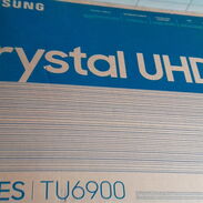 Tv Samsung 65 pulgadas. Modelo  UN65TU6900P año 2021. Cristal UHD 65 pulgadas. Con pantalla LCD rota. - Img 44847279