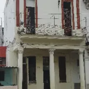 Rebajada!!! Propiedad en la Habana Vieja en los altos de una biplanta con azotea independiente. - Img 57226966