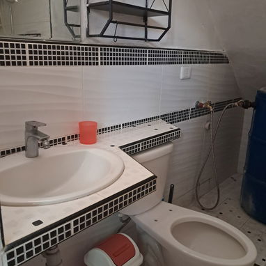Renta de Casa en Marianao, límite con Playa (excelente ubicación) - 7/9