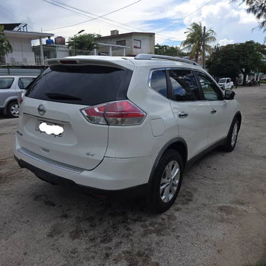 🚗 Carro Nissan Rogue SV 2.51 del 2016 con 113000 millas recorridas y certifico de venta listo ⚡ - 4/6