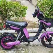 Bicimoto con mec grande - Img 56693541