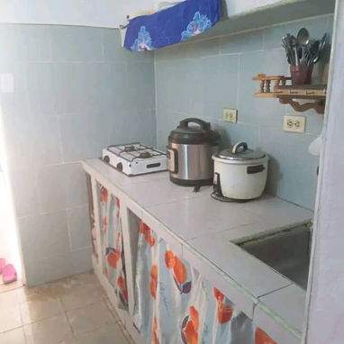 🏡✨ SE VENDE CASA EN EL CENTRO DE GUANABACOA CERCA DEL PARQUE ✨🏡  Primer piso: Sala Cocina  Baño 1 cuarto  Segundo piso - 2/6