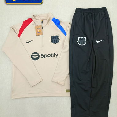 Monos Deportivos de Fútbol | Conjuntos de Invierno Barcelona, Madrid, PSG y más - Img 127208419
