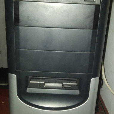 Torre de PC - 3/3