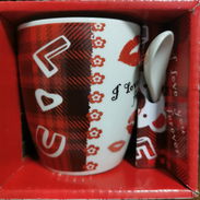 Tazas individuales. 1 taza con su cucharas - Img 54558749