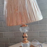 ✨ Lámparas de noche muy bellas. Alumbran abajo. Tienen dos pasos  Miden: 43cm  Precio : 15usd  56740324 - Img 56810740