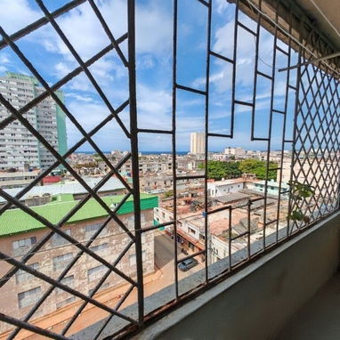 Esquina Zanja y Espada,a 2 Cuadras d Infanta=12Plantas,6toPiso,2Elevadores,Apto de 1/4(UN CUARTO) Con Clóset,Terraza a l - 10/10