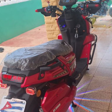 MOTO ELÉCTRICA YOAZAKY TANK 2026 - 7/10
