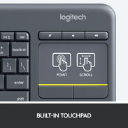 Teclado y Touch Logitech K400 Plus Touch inalámbrico. NUEVO EN SU CAJA. - Img 44946489