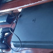 Vendo ps4 fat, pirateada, 2 mandos, 500gb - Img 57401178