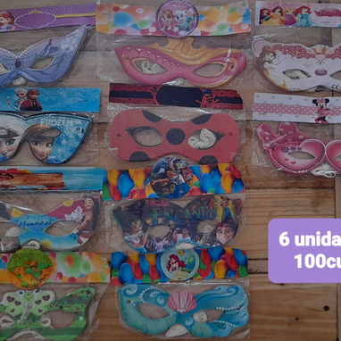 Gorros, piñatas, caretas, toper, banderines,cortinas, manteles,juguetes, confeti, velas, libritos, vasos, confituras - Img 121700859