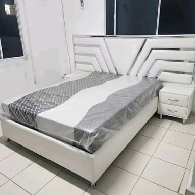 Muebles de lujos camas capitionadas y colchones - Img 120532141