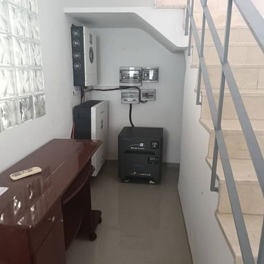 ¡RENTA LINEAL DE LUJO EN NUEVO VEDADO! 🌟 - 5/10