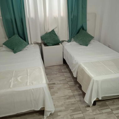 IG Apartamento de renta tiempo indefinido en Vedado cerca de la Universidad. 2 habitaciones 2 baños. VED-003A - 6/9