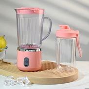 Mini licuadora 2 en 1 recargable de 700 mil con su vaso extra con tapa 20 USD - Img 55993723