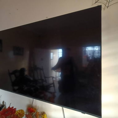 Venta de TV de uso de 65" - Img 123627350