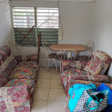 Casa independiente en el café colón $4000 llamar al +53 5 9215384 - 5/6