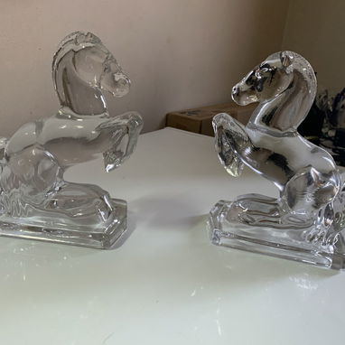 Pareja de sujetalibros de cristal (figuras de caballos). - Img 120796841