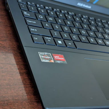 En venta Laptop ASUS VivoBook 330 USD - Img 123699120