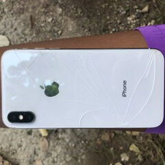 Vendo iPhone X unik detalle lo k se ve en foto no influye en nada - 2/3