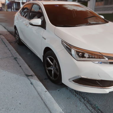 Vendo o negocio toyota Corolla, híbrido, 2018 - Img 117909038
