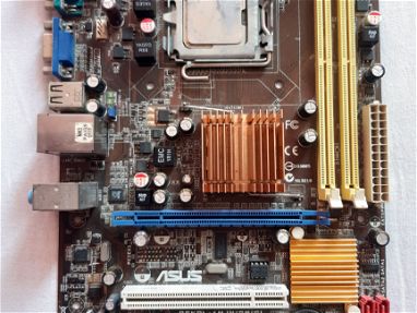 Vendo motherboard Asus 775 - Img main-image