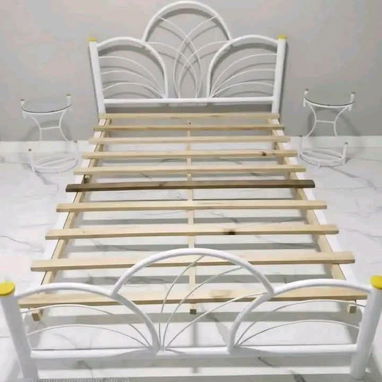 se Venden camas colchones y muebles con mensajería incluida - 3/3